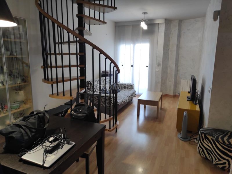 Foto 37847018-6946-46eb-aef3-1f4fb49105a9. Dúplex amb calefacció a Sant Vicenç dels Horts