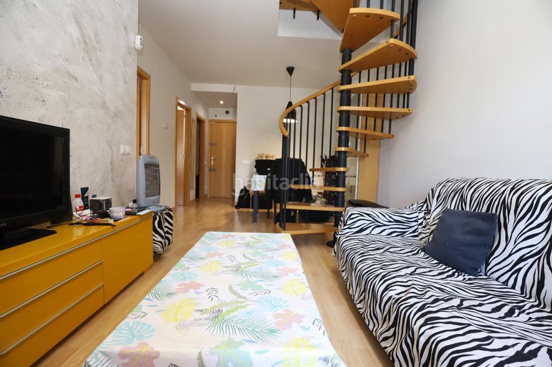 Foto b17b1274-b79c-457d-a3b0-8fbf029f9652. Dúplex amb calefacció a Sant Vicenç dels Horts