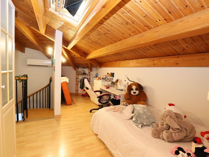 Foto e56803cd-aefc-420d-8943-98cadefe8f5c. Dúplex amb calefacció a Sant Vicenç dels Horts