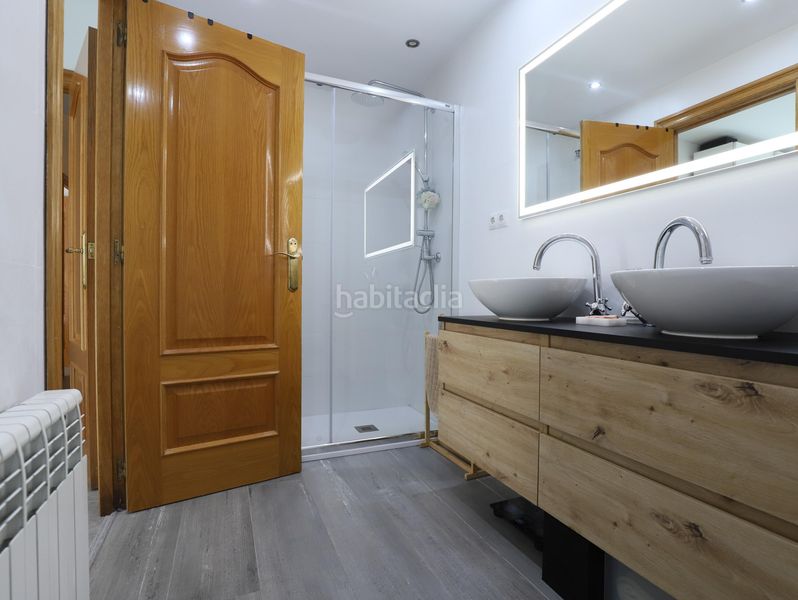 Foto f3100130-8833-485f-be26-db46ce47ad93. Planta baixa amb calefacció aparcament a Centre Esplugues de Llobregat