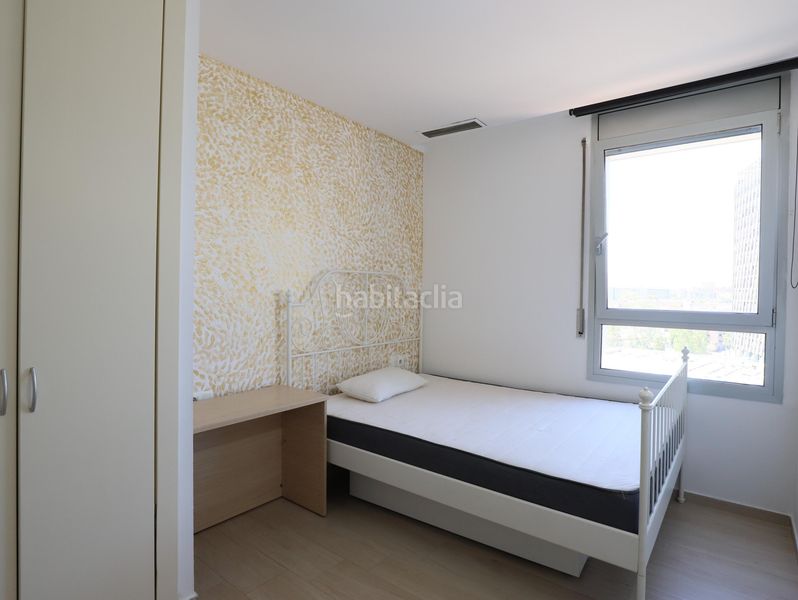 Foto b1bad755-6c95-4d01-9182-0354e7ed2417. Pis amb calefacció aparcament piscina a Port Forum Sant Adrià de Besòs