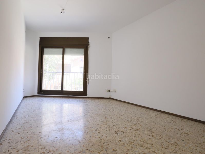 Foto b83de16f-ffdd-4ce6-8585-06e3876413f9. Pis a Centre Esplugues de Llobregat