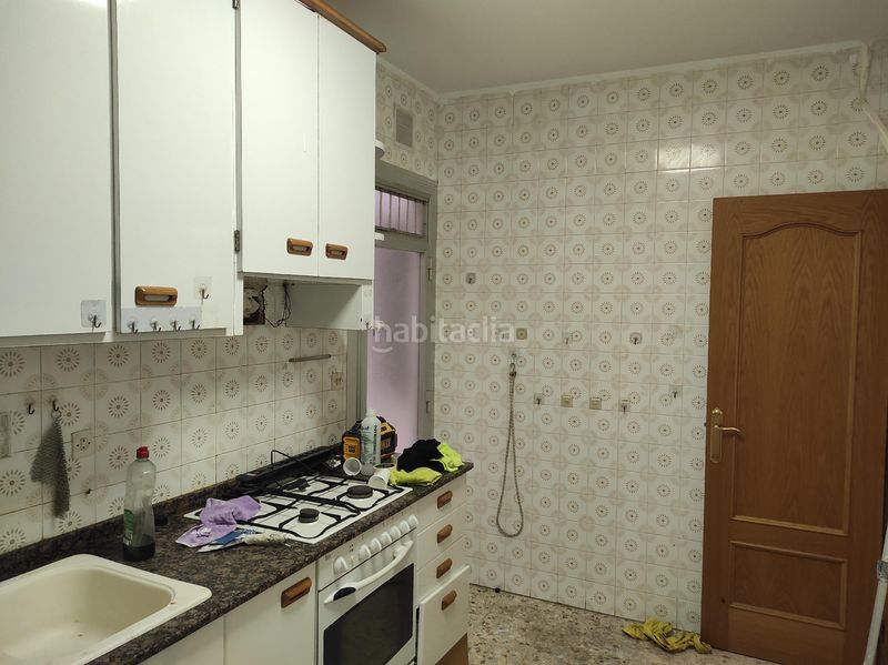 Foto cd4a1432-c856-4fbe-925d-4f10d9757e5d. Pis a Centre Esplugues de Llobregat