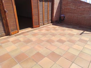 Rent Chalet in Finestrelles. Junto hospital sant joan de deu