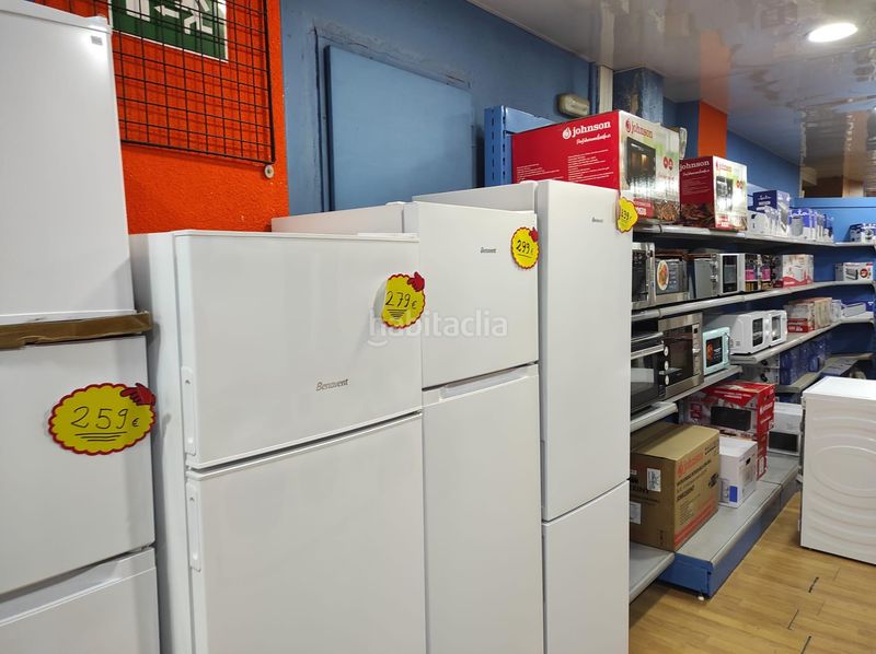 Foto 09f70fa7-2ad1-4783-9cb8-e5032a3790a2. Local comercial a Centre Esplugues de Llobregat