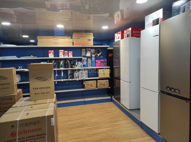 Foto b7c6ddb5-0e05-441f-92cb-19bcfb3981cd. Local comercial a Centre Esplugues de Llobregat