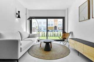 Planta baixa en Centro - Muelle Pesquero. Apartamento en venta en torrevieja