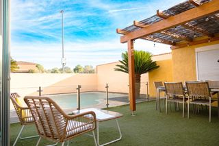 Casa en La Conarda. Chalet pareado en venta en la pobla de vallbona