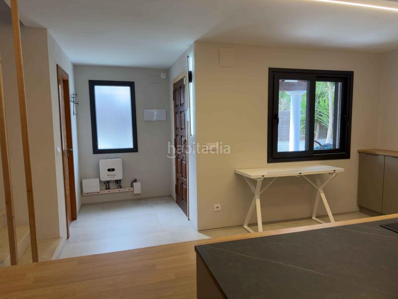 Foto 18eb9aa4-1d7c-4d7e-a9dc-e78db852e594. Casa adossada amb calefacció aparcament a Cunit residencial Cunit