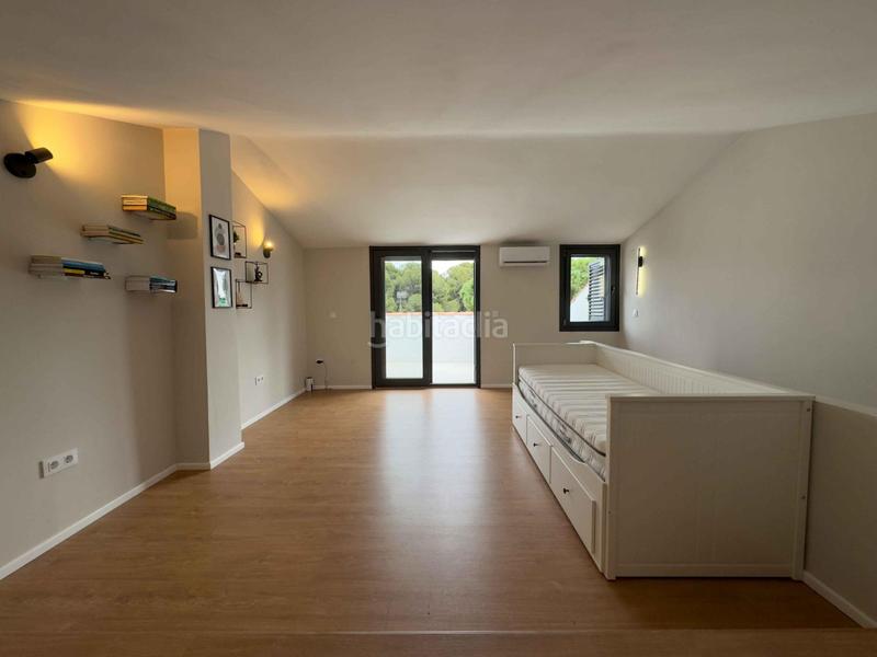 Foto 374e08b8-83bd-4b98-8353-ad87f2168984. Casa adossada amb calefacció aparcament a Cunit residencial Cunit