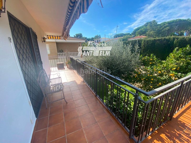 Foto 18aaaf55-bae6-4321-8753-5c74d899e2af. Xalet amb aparcament piscina a Cunit residencial Cunit