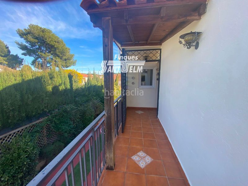 Foto a2e3cfd6-5d47-4bd7-80e2-4c0bae36a04e. Xalet amb aparcament piscina a Cunit residencial Cunit