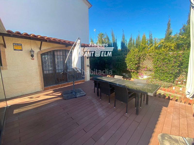 Foto b748cde0-8b25-4cef-8ea0-c9d95c28e76b. Xalet amb aparcament piscina a Cunit residencial Cunit