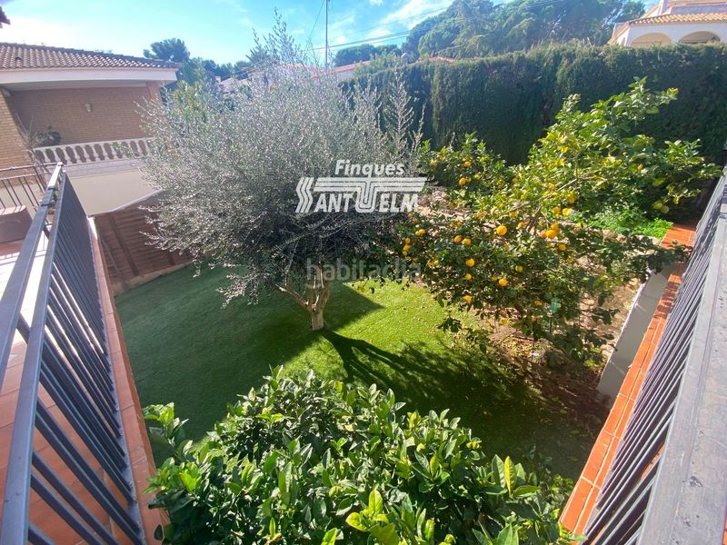 Foto c63696bb-673d-4568-8a98-b9900d20d1b6. Xalet amb aparcament piscina a Cunit residencial Cunit
