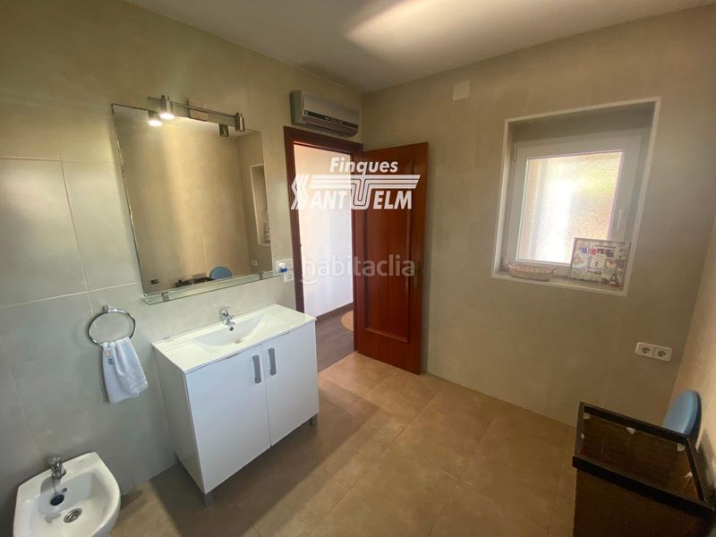 Foto f5f5adf6-ee19-488a-a7fc-e85b37f96353. Xalet amb aparcament piscina a Cunit residencial Cunit