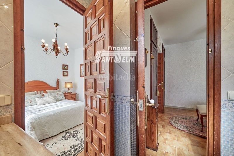 Foto b587cbce-3aee-4a17-bed2-ed406a1102c5. Casa adossada amb calefacció aparcament piscina a Calafell