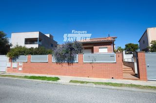 Xalet  Sanera. Chalet independiente con gran terraza en calafell