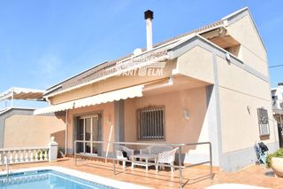 Xalet  Altafulla. Casa con piscina cinco habitaciones en bellamar calafell