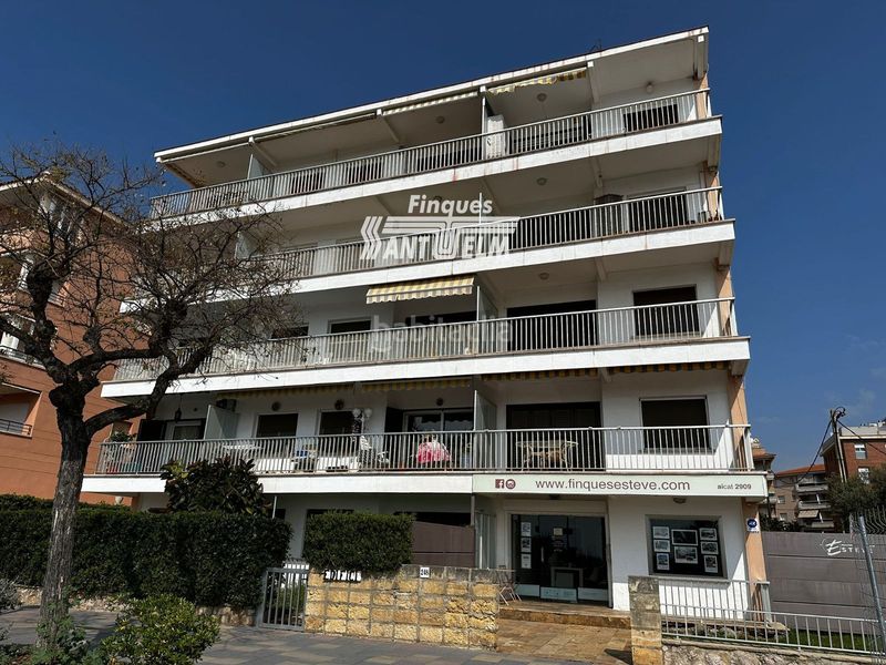 Foto cf1fe3fc-c44c-49c2-adff-9c85d5f00a76. Pis a Segur Platja Segur de Calafell