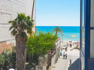 Appartement  Antonio artigas. Espectacular piso seminuevo a 20 metros del mar