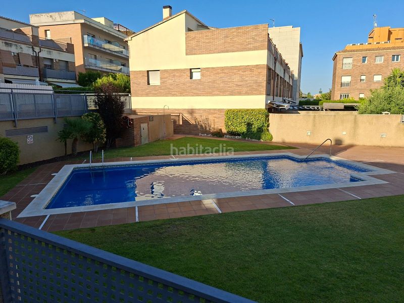 Foto 12f99d4b-bfc0-4a8c-bc99-863ab677ad96. Casa adossada amb aparcament piscina a Bonavista Vendrell (El)