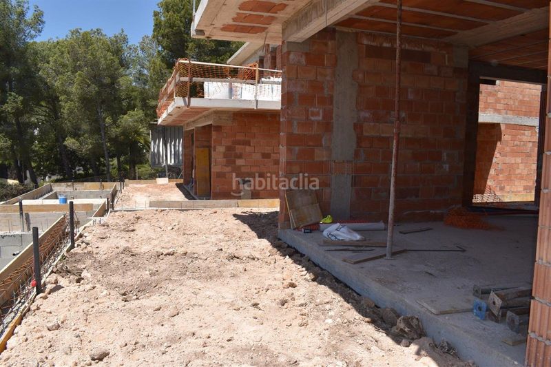 Foto 021f0dda-2744-4a9a-baf8-a86e67b7f4cd. Casa adossada amb calefacció piscina a Segur de Calafell nucli urbà Segur de Calafell