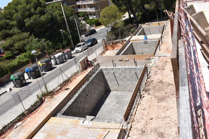 Foto f4a7e551-7f8c-43b5-99ab-a784ffc7fe1c. Casa adossada amb calefacció piscina a Segur de Calafell nucli urbà Segur de Calafell