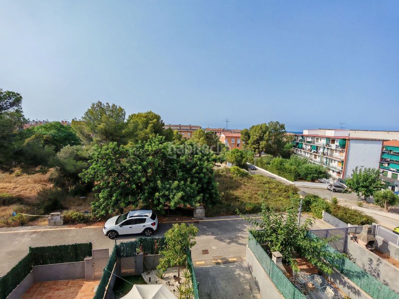 Foto b15f092b-6a45-439a-b360-ff9914284a6e. Casa adossada amb calefacció aparcament a Bonavista Vendrell (El)