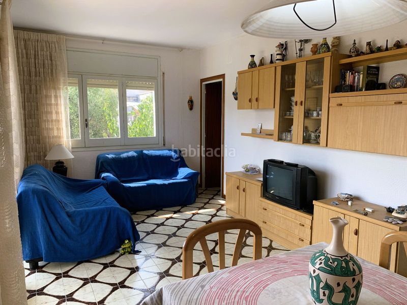 Foto bc895cb7-b313-4682-92df-3d991973ba01. Pis amb aparcament a Segur de Calafell nucli urbà Segur de Calafell