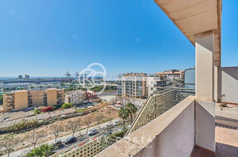 Foto 52cb3763-2186-4a13-ab18-3876eecade3b. Dachwohnung mit heizung pool in Babel Alicante