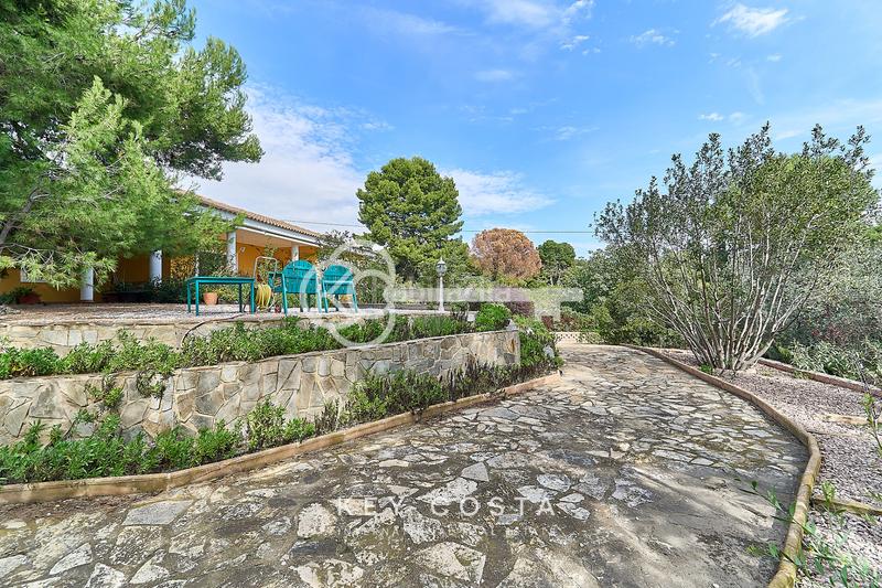 Foto e9f46b57-697f-49d9-9cd5-745a23ad04b2. Chalet en Tibi