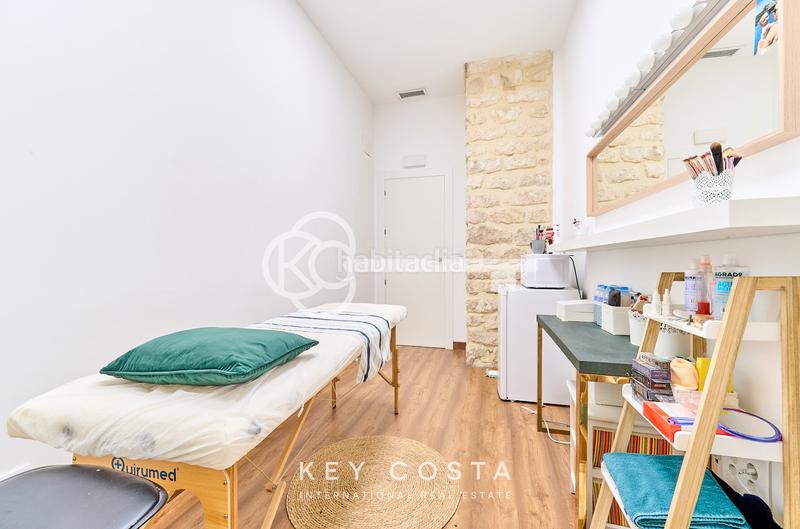 Foto c21373c1-ee27-4c67-acf2-eea6565248ff. Trapasso locale commerciale con riscaldamento in Carolinas Bajas Alicante