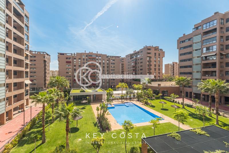 Foto 4a842ea1-1aa0-4e7f-8d61-5ce4016c3e62. Lloguer pis amb calefacció aparcament piscina a Cabo de las Huertas Alicante