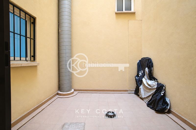 Foto e86fd5e7-b87d-4b25-9636-f3da4bbb9bea. Lloguer pis amb calefacció aparcament a Barrio del Centro Alicante
