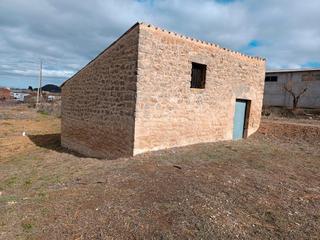 Terreny residencial a Carrer dels diumenges 10. Finca de 770 m2 situada juntop al pueblo.