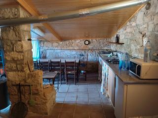 Finca rústica a Nonaspe. Finca de 3,08 ha., almendros y olivos, casa  de 74 m2 y almacen.