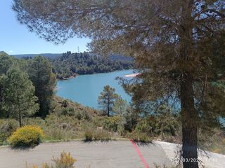 Fondo rustico in Jarafuel. Cortes de pallás, finca de 2,1 ha. situada frente al embalse del