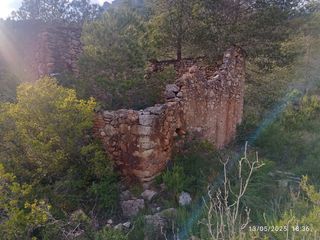 Fondo rustico in Carrer major 1. Valls.- finca de 27.000 m2 con casa de campo en dos plantas de 3
