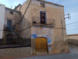 Lloguer Masia a Plaza la cuesta 8. Alquiler con opción compra o venta, gran casa de pueblo situada