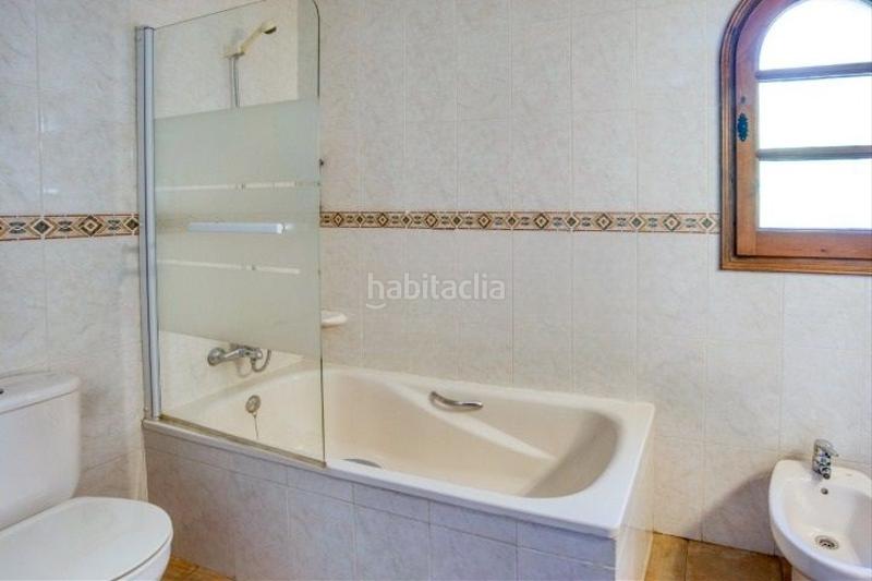 Foto 3403eb85-3718-4a04-a39c-8f71afbdbec9. Chalet espectacular casa con vistas a les gavarres piscina privada, única por la privacidad! en Calonge