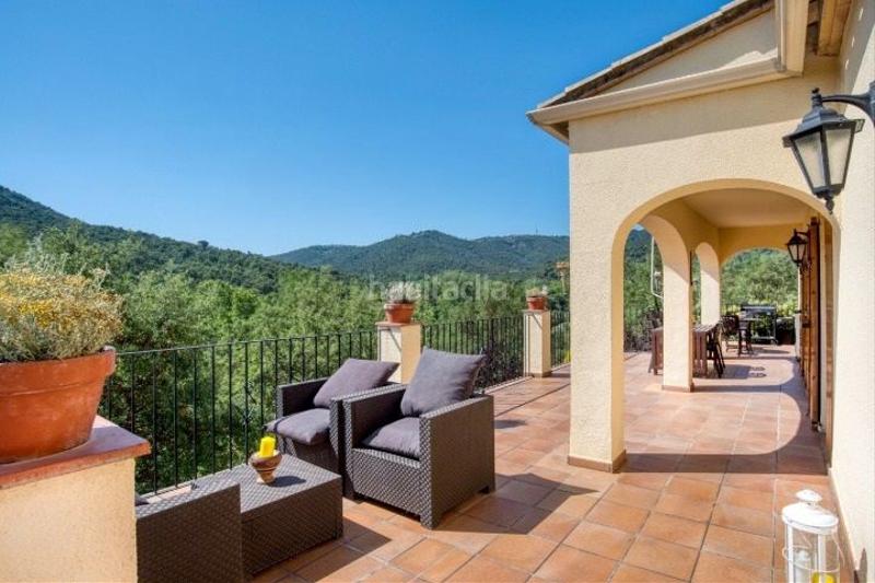 Foto 702b9584-6980-43d5-9045-4f3db099af05. Chalet espectacular casa con vistas a les gavarres piscina privada, única por la privacidad! en Calonge