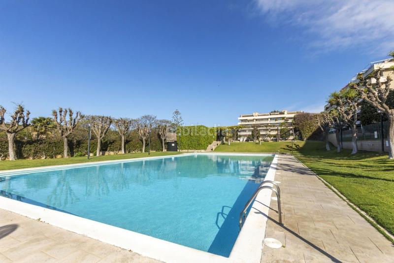 Foto 88e2f4aa-a558-4638-8def-9bab2486ca97. Attico con riscaldamento parcheggio piscina in El Balís Sant Andreu de Llavaneres