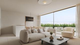 Dúplex  Sardenya. Primer piso con balcón