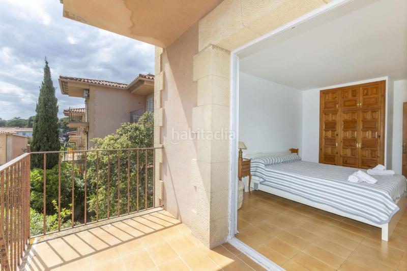 Foto b8d6cf2a-1014-4d03-992d-351685118c14. Casa adosada casa pareada con jardín privado y piscina comunitaria en Calella de Palafrugell