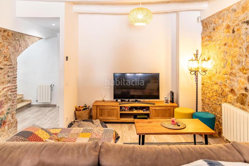 Foto 0b7124f2-203d-425a-bad2-befbbfe76741. Casa adossada amb calefacció a Poble Calonge