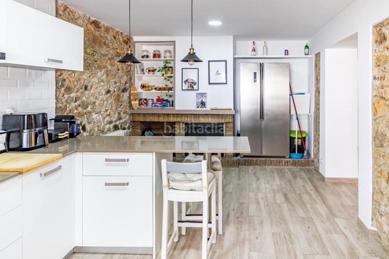 Foto 2340029b-bcdc-4b27-ba10-127e910a3e39. Casa adossada amb calefacció a Poble Calonge