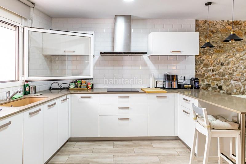 Foto 527525f0-84c6-42b5-9dc4-f0be06d17758. Casa adossada amb calefacció a Poble Calonge