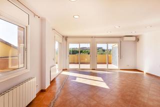 Appartement  Josep bonay i vidal mestre. Dúplex con terraza y vistas abiertas