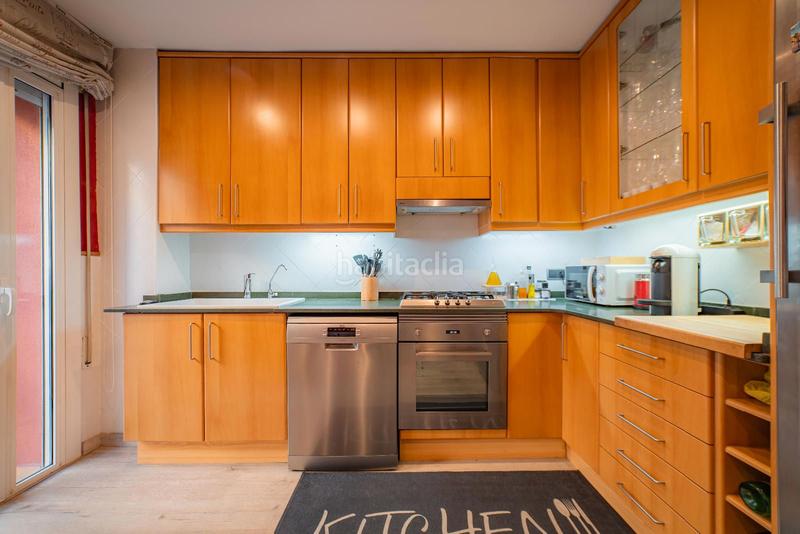 Foto da0cfe09-8014-4e85-9712-c1d828378216. Zweistöckige wohnung mit heizung in Centre Mataró