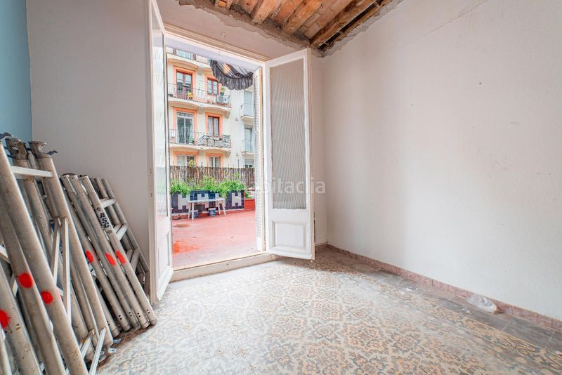 Foto 4dffa212-a30c-4b3d-a46a-edbc9d5ffeba. Pis a Raval Barcelona